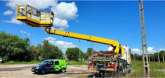 Mercedes-Benz 3344 SRT SCHÖRLING Road Rail Railway Zweiweg - Camion avec nacelle: photos 2 Mercedes-Benz 3344 SRT SCHÖRLING Road Rail Railway Zweiweg - Camion avec nacelle: photos 2