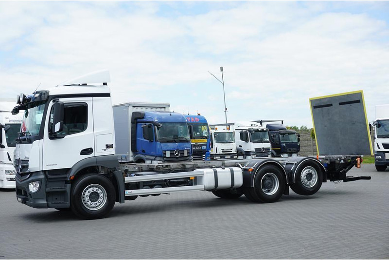 Mercedes-Benz ANTOS / 2535 / ACC / E 6 / BDF + WINDA / 7.15 , 7.45, 7.82 M / O - Camion porte-conteneur/ Caisse mobile: photos 3 Mercedes-Benz ANTOS / 2535 / ACC / E 6 / BDF + WINDA / 7.15 , 7.45, 7.82 M / O - Camion porte-conteneur/ Caisse mobile: photos 3