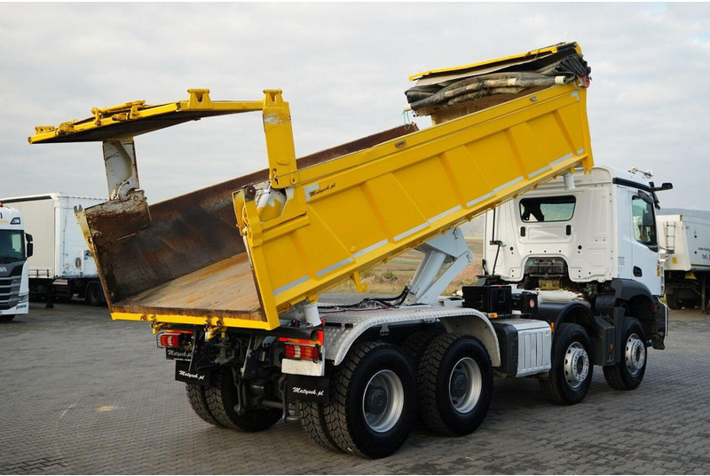 Mercedes-Benz AROCS 3243 / 8x4 / WYWROTKA DWUSTRONNA 6.2 M / HYDROBURTA / HYD - Camion benne: photos 4 Mercedes-Benz AROCS 3243 / 8x4 / WYWROTKA DWUSTRONNA 6.2 M / HYDROBURTA / HYD - Camion benne: photos 4