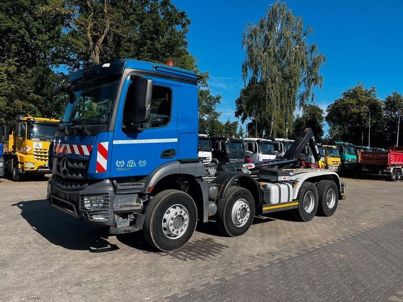Mercedes-Benz AROCS 3246 8X4 ABROLLKIPPER HYVALIFT 26.57 - Camion ampliroll: photos 3 Mercedes-Benz AROCS 3246 8X4 ABROLLKIPPER HYVALIFT 26.57 - Camion ampliroll: photos 3