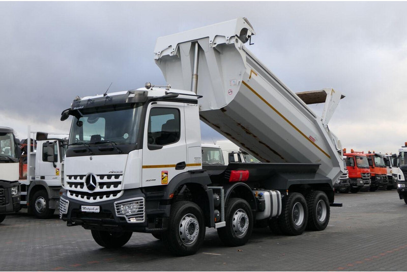 Mercedes-Benz AROCS 3246 / 8x4 / WYWROTKA / TYLNOZSYP / EURO 6 / OPONY 100 % - Camion benne: photos 1 Mercedes-Benz AROCS 3246 / 8x4 / WYWROTKA / TYLNOZSYP / EURO 6 / OPONY 100 % - Camion benne: photos 1