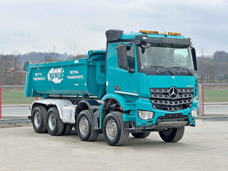 Mercedes-Benz AROCS 4142* KIPPER / 8x4 * TOPZUSTAND - Camion benne: photos 1 Mercedes-Benz AROCS 4142* KIPPER / 8x4 * TOPZUSTAND - Camion benne: photos 1