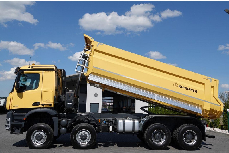 Mercedes-Benz AROCS 4145 / 8x8 / WYWROTKA TYLNOZSYPOWA / KH KIPPER  / EURO 6 - Camion benne: photos 3 Mercedes-Benz AROCS 4145 / 8x8 / WYWROTKA TYLNOZSYPOWA / KH KIPPER  / EURO 6 - Camion benne: photos 3