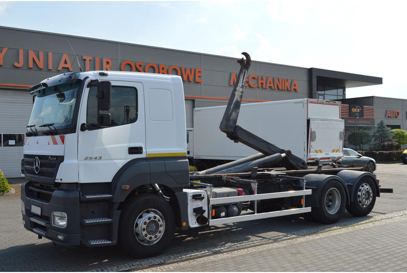 Mercedes-Benz AXOR 2543 HOOK JANCO HS20 14T KLIMA WEBASTO Bed Steering Axle Au - Camion ampliroll: photos 2 Mercedes-Benz AXOR 2543 HOOK JANCO HS20 14T KLIMA WEBASTO Bed Steering Axle Au - Camion ampliroll: photos 2