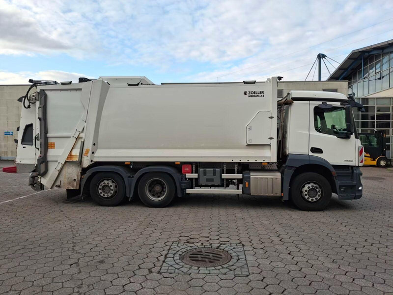 Mercedes-Benz Actros 2536 - Garbage truck - Benne à ordures ménagères: photos 4 Mercedes-Benz Actros 2536 - Garbage truck - Benne à ordures ménagères: photos 4