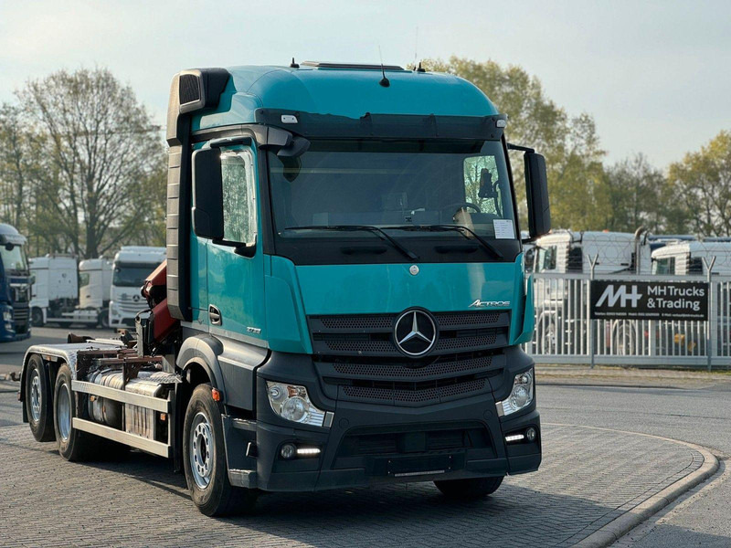 Mercedes-Benz Actros 2540 6x2 Abrollkipper Kran PK 11001 - Camion plateau, Camion grue: photos 1 Mercedes-Benz Actros 2540 6x2 Abrollkipper Kran PK 11001 - Camion plateau, Camion grue: photos 1