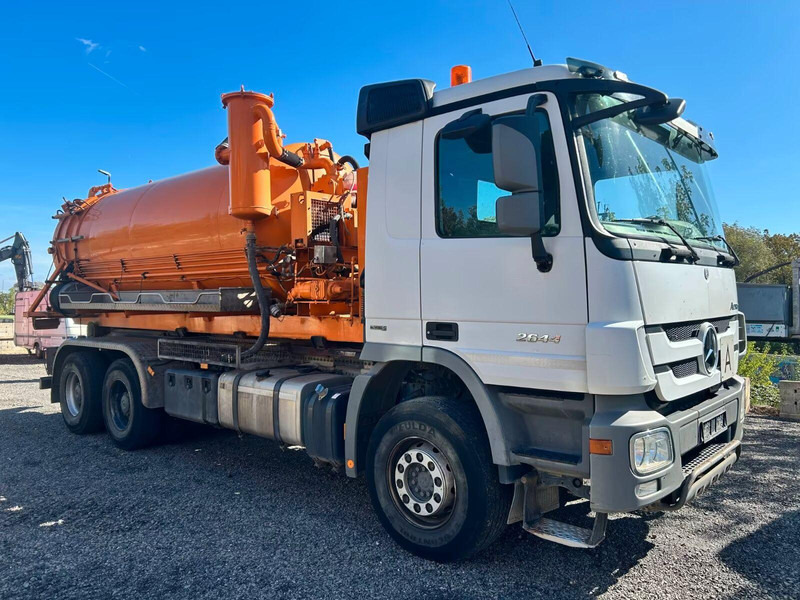 Mercedes-Benz Actros 2644 - Vacuum truck - Camion hydrocureur: photos 2 Mercedes-Benz Actros 2644 - Vacuum truck - Camion hydrocureur: photos 2