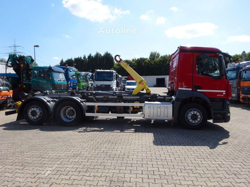 Mercedes-Benz Antos 2532 - Hook lift truck - Camion ampliroll: photos 5 Mercedes-Benz Antos 2532 - Hook lift truck - Camion ampliroll: photos 5