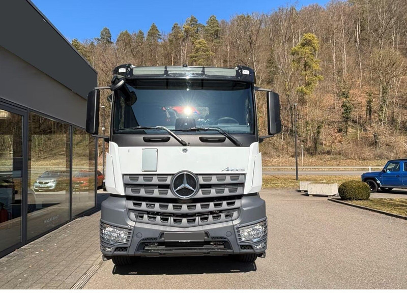 Mercedes-Benz Arocs 1840 - 3 way tipper truck + crane - Camion benne, Camion grue: photos 5 Mercedes-Benz Arocs 1840 - 3 way tipper truck + crane - Camion benne, Camion grue: photos 5