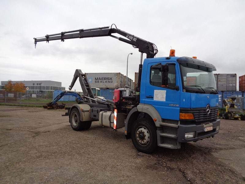 Mercedes-Benz Atego 1828 Hook lift truck + Crane Hiab 102 - Camion ampliroll, Camion grue: photos 3 Mercedes-Benz Atego 1828 Hook lift truck + Crane Hiab 102 - Camion ampliroll, Camion grue: photos 3