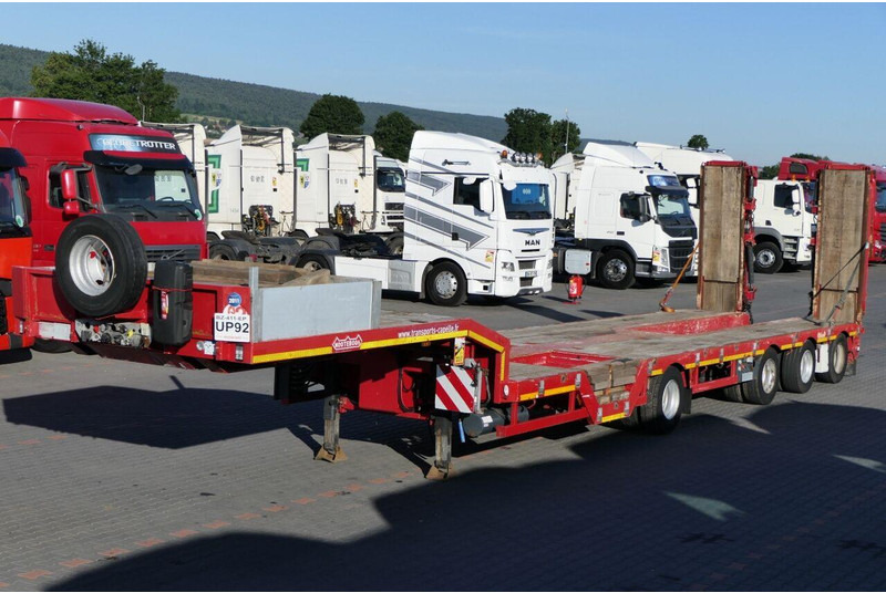 Nooteboom NISKOPODWOZIE LAWETA / 4 OSIOWA / DMC: 73500 KG / NAJAZDY HYDRAU - Semi-remorque surbaissé: photos 1 Nooteboom NISKOPODWOZIE LAWETA / 4 OSIOWA / DMC: 73500 KG / NAJAZDY HYDRAU - Semi-remorque surbaissé: photos 1