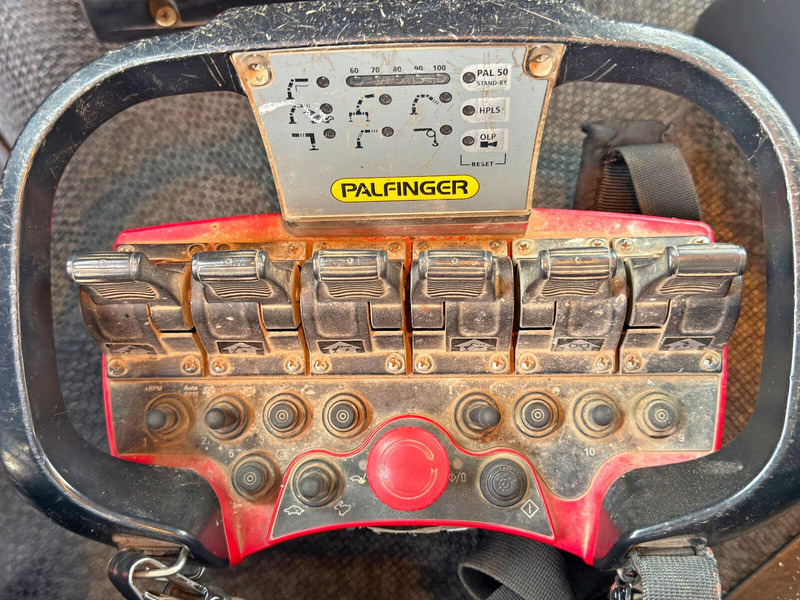 Renault C430 * PALFINGER PK 18002 - EHC + FUNK/ 6x4 - Camion plateau, Camion grue: photos 4 Renault C430 * PALFINGER PK 18002 - EHC + FUNK/ 6x4 - Camion plateau, Camion grue: photos 4