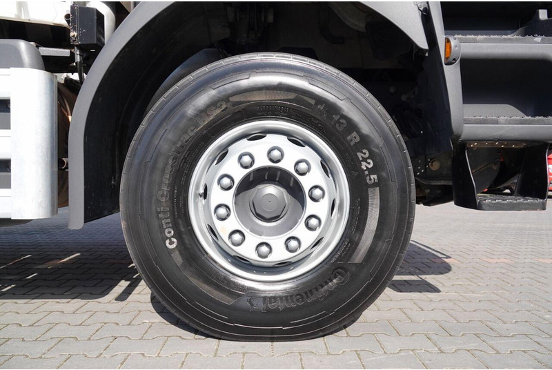 Camion hydrocureur Renault KERAX 450 / 6x4 / MTS SAUGBAGGER 3A11T /ASENIZACYJNY / ŁADOWARKA: photos 15 Camion hydrocureur Renault KERAX 450 / 6x4 / MTS SAUGBAGGER 3A11T /ASENIZACYJNY / ŁADOWARKA: photos 15