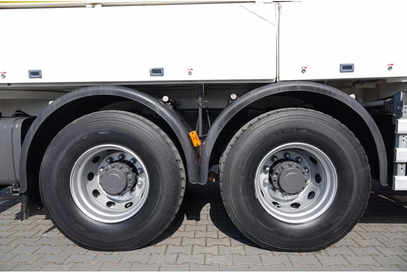 Camion hydrocureur Renault KERAX 450 / 6x4 / MTS SAUGBAGGER 3A11T /ASENIZACYJNY / ŁADOWARKA: photos 17 Camion hydrocureur Renault KERAX 450 / 6x4 / MTS SAUGBAGGER 3A11T /ASENIZACYJNY / ŁADOWARKA: photos 17