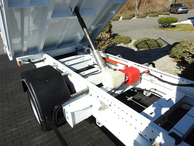 Utilitaire benne Renault MASTER WYWROTKA PODWÓJNA KABINA DOKA 6 MIEJSC TEMPOMAT KLIMATYZA: photos 19 Utilitaire benne Renault MASTER WYWROTKA PODWÓJNA KABINA DOKA 6 MIEJSC TEMPOMAT KLIMATYZA: photos 19