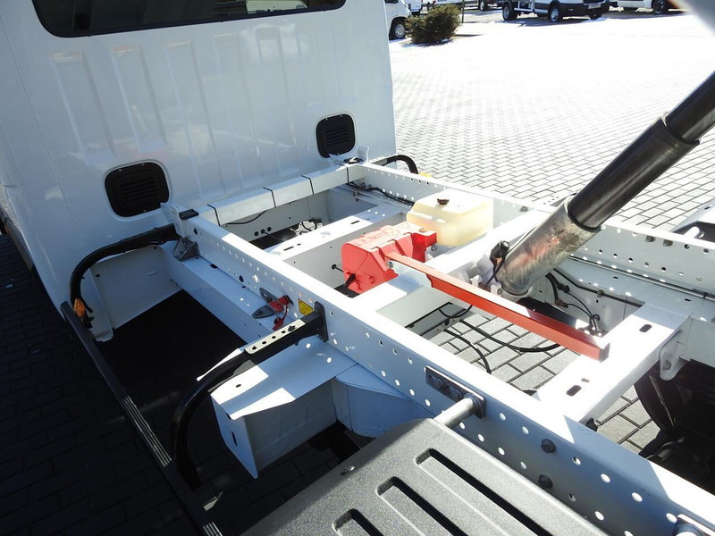 Utilitaire benne Renault MASTER WYWROTKA PODWÓJNA KABINA DOKA 6 MIEJSC TEMPOMAT KLIMATYZA: photos 20 Utilitaire benne Renault MASTER WYWROTKA PODWÓJNA KABINA DOKA 6 MIEJSC TEMPOMAT KLIMATYZA: photos 20