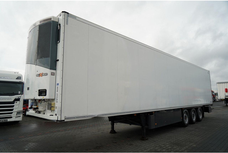 Schmitz Cargobull CHŁODNIA / THERMO KING SLX 300 / HAKÓWKA / HAKOWA / OŚ PODNOSZON - Semi-remorque frigorifique: photos 3 Schmitz Cargobull CHŁODNIA / THERMO KING SLX 300 / HAKÓWKA / HAKOWA / OŚ PODNOSZON - Semi-remorque frigorifique: photos 3