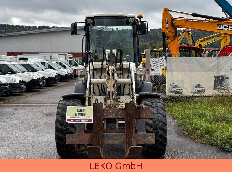 Terex TL 100 - Chargeuse sur pneus: photos 3 Terex TL 100 - Chargeuse sur pneus: photos 3