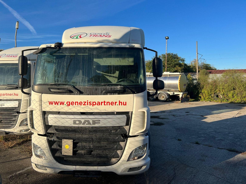 DAF 460 - Tracteur routier: photos 2 DAF 460 - Tracteur routier: photos 2