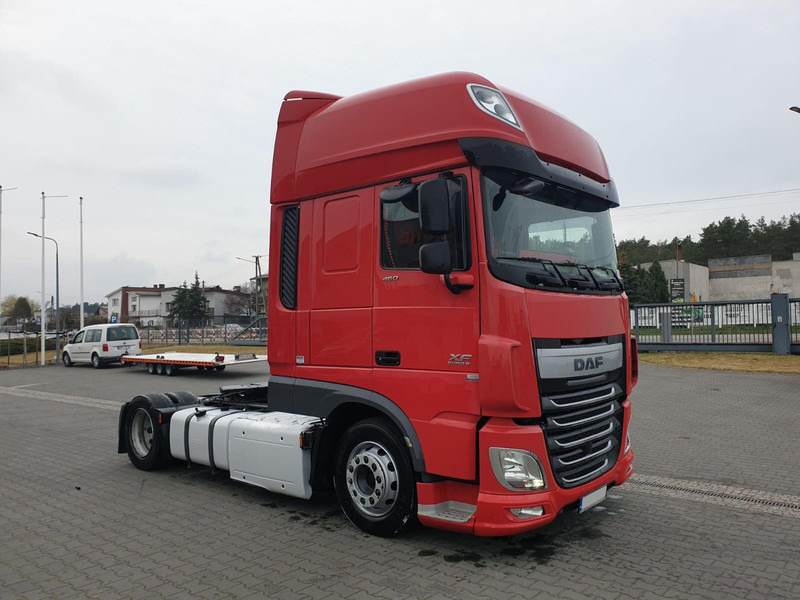 DAF XF 106 460 EURO 6 SSC LOW DECK - Tracteur routier: photos 5 DAF XF 106 460 EURO 6 SSC LOW DECK - Tracteur routier: photos 5