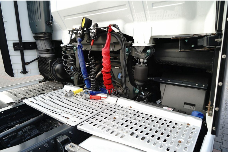 Tracteur routier Iveco S-WAY 510: photos 18