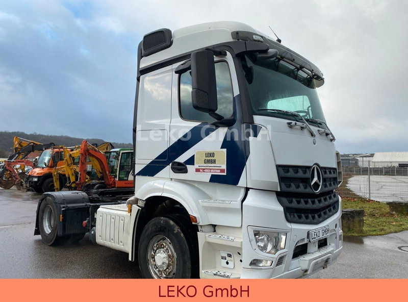 Mercedes-Benz Arocs 4x4 Euro 6 Kipphydraulik - Tracteur routier: photos 1 Mercedes-Benz Arocs 4x4 Euro 6 Kipphydraulik - Tracteur routier: photos 1
