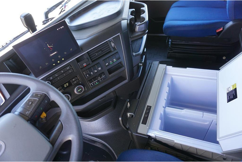 Tracteur routier neuf Volvo / FH / 500 / I – SAVE / XL / EURO 6 / ACC / I -COOL / NOWY MODEL: photos 9 Tracteur routier neuf Volvo / FH / 500 / I – SAVE / XL / EURO 6 / ACC / I -COOL / NOWY MODEL: photos 9