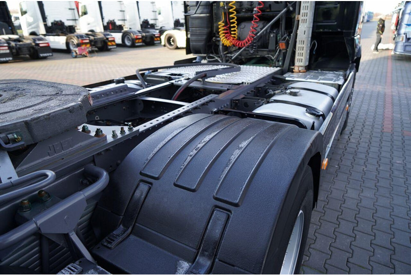 Crédit-bail de Volvo FH16 / 700 / 6x4 / HYDRAULIKA / RETARDER / 3 OSIOWY CIĄGNIK SIOD Volvo FH16 / 700 / 6x4 / HYDRAULIKA / RETARDER / 3 OSIOWY CIĄGNIK SIOD: photos 19