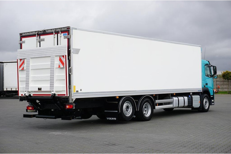 Volvo FM / 330 / E 6 / CHŁODNIA + WINDA / 23 PALETY / OŚ SKRĘTNA / DŁ - Camion frigorifique: photos 5 Volvo FM / 330 / E 6 / CHŁODNIA + WINDA / 23 PALETY / OŚ SKRĘTNA / DŁ - Camion frigorifique: photos 5