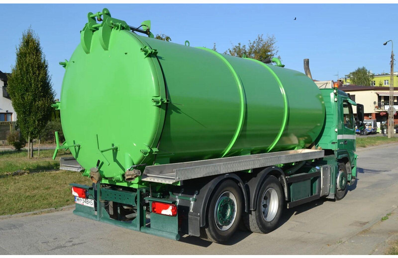 Volvo FM 370 - Vacuum truck - Camion hydrocureur: photos 3 Volvo FM 370 - Vacuum truck - Camion hydrocureur: photos 3