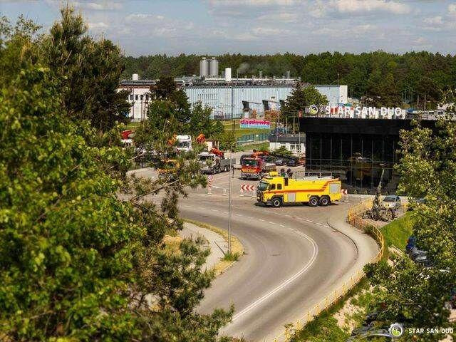 Volvo FM 460 6x6 Rosenbauer Fire Truck LSP Water Tank - Camion de pompier: photos 4 Volvo FM 460 6x6 Rosenbauer Fire Truck LSP Water Tank - Camion de pompier: photos 4