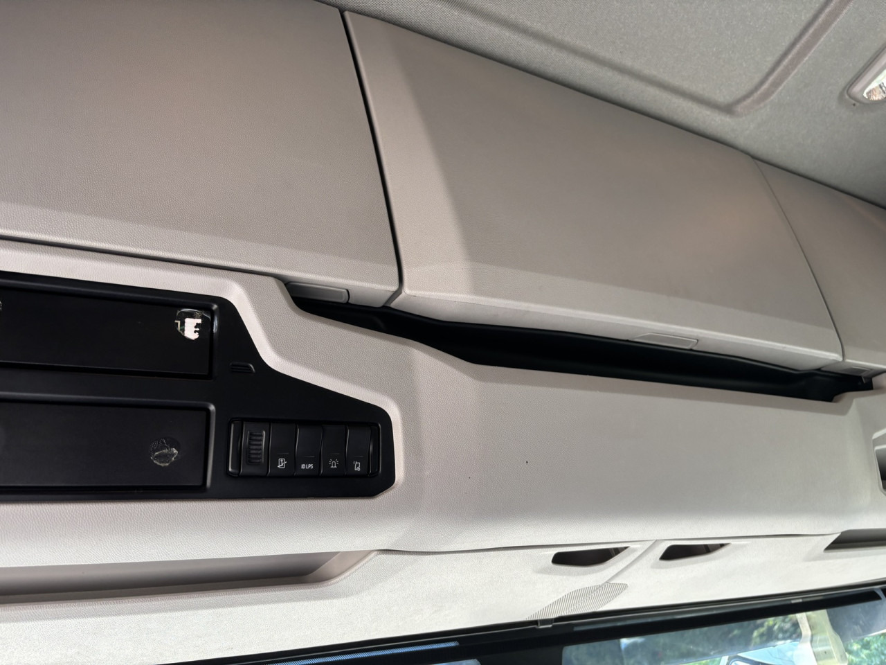 SCANIA R 450 A4x2NB - Tracteur routier: photos 2 SCANIA R 450 A4x2NB - Tracteur routier: photos 2