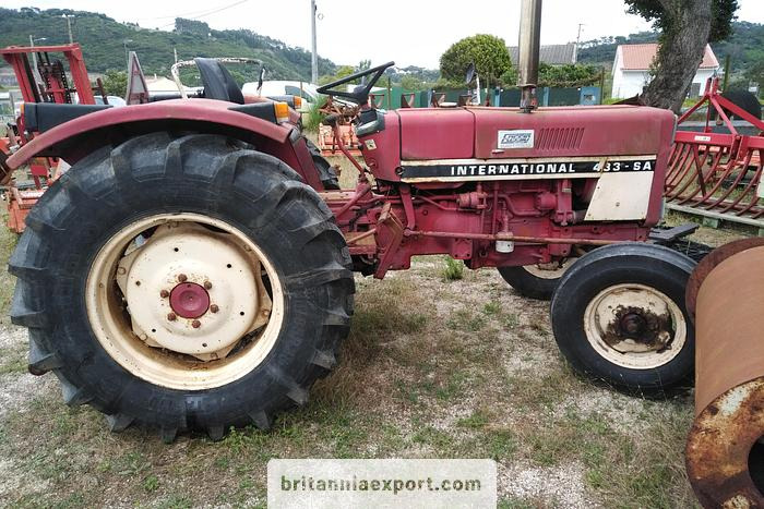 INTERNATIONAL 433 SA Farm Tractor | 2.5L Diesel | 4x2 | Brand New Tyres - Tracteur agricole: photos 3 INTERNATIONAL 433 SA Farm Tractor | 2.5L Diesel | 4x2 | Brand New Tyres - Tracteur agricole: photos 3