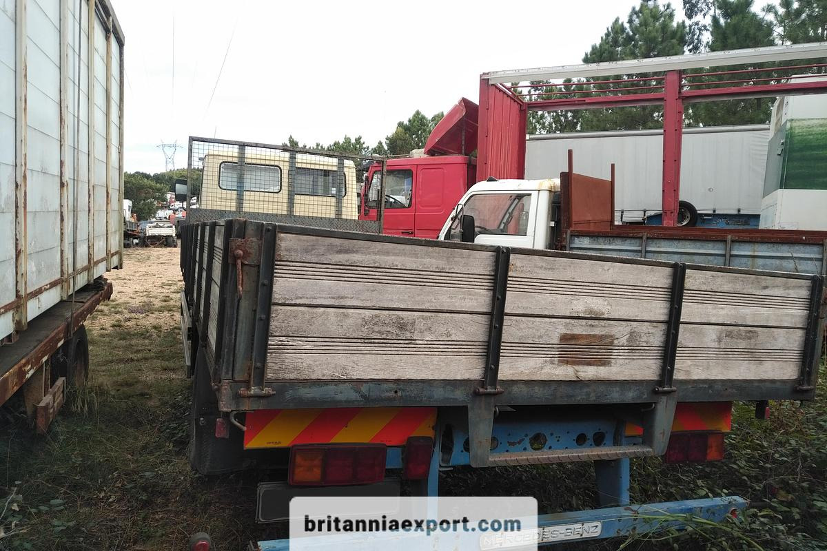 MERCEDES-BENZ 1314 | OM366 6 Cylinder | 4x2 6 Tyres | 13 Ton| - Camion plateau: photos 5 MERCEDES-BENZ 1314 | OM366 6 Cylinder | 4x2 6 Tyres | 13 Ton| - Camion plateau: photos 5