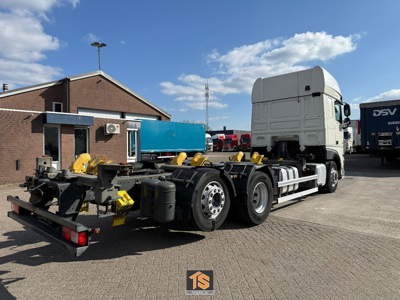 DAF XF 480 FAN SSC - RETARDER - BDF - KLIMA - GERMAN TRUCK - TOP! - Camion porte-conteneur/ Caisse mobile: photos 4 DAF XF 480 FAN SSC - RETARDER - BDF - KLIMA - GERMAN TRUCK - TOP! - Camion porte-conteneur/ Caisse mobile: photos 4