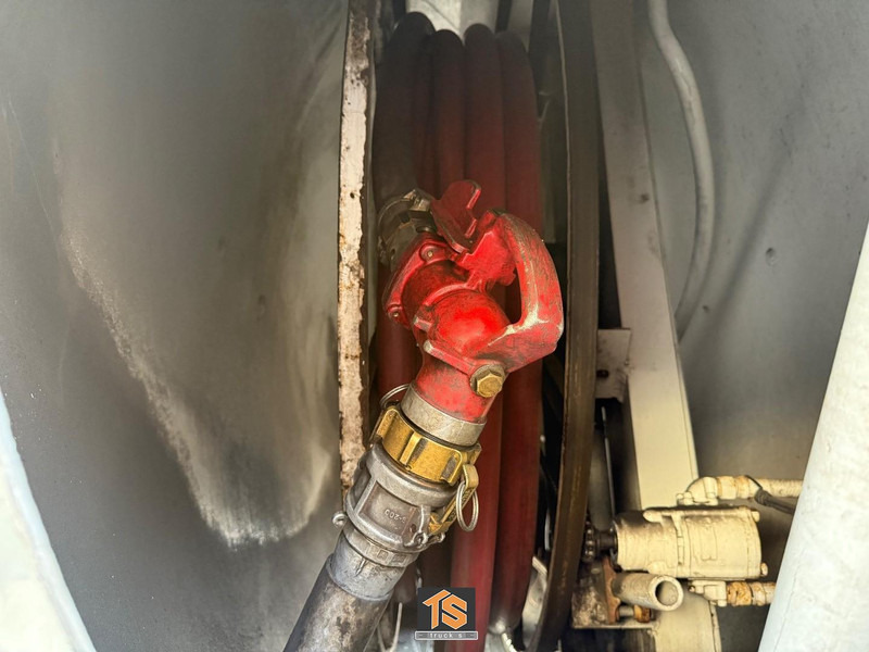 LAG 0-2-33 T BENZINE/DIESEL - 5 KAMER - 32000 LITER - BELGIUM TRAILER - KEURING/TUV/APK 03/2026 - TOP! - Semi-remorque citerne: photos 4 LAG 0-2-33 T BENZINE/DIESEL - 5 KAMER - 32000 LITER - BELGIUM TRAILER - KEURING/TUV/APK 03/2026 - TOP! - Semi-remorque citerne: photos 4