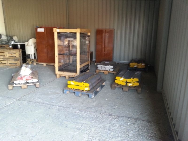 HARTL , NORDBERG for METSO udarne grede crusher - Chenille pour Concasseur: photos 3 HARTL , NORDBERG for METSO udarne grede crusher - Chenille pour Concasseur: photos 3