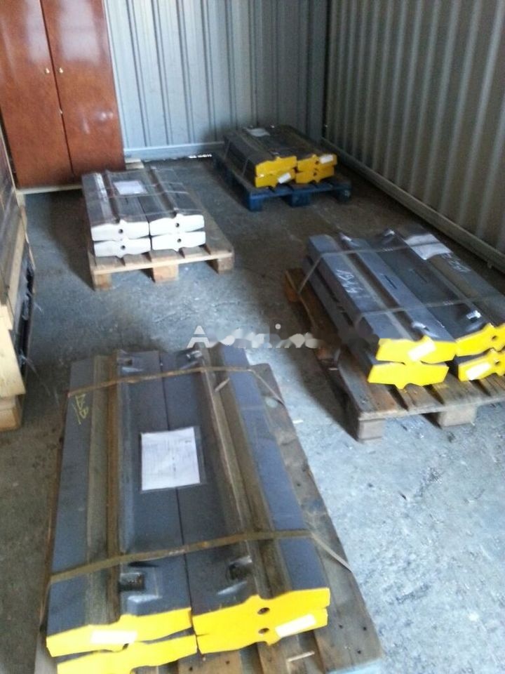 HARTL , NORDBERG for METSO udarne grede crusher - Chenille pour Concasseur: photos 1 HARTL , NORDBERG for METSO udarne grede crusher - Chenille pour Concasseur: photos 1