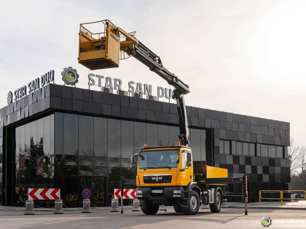 MAN TGM 18.340 4x4 PALFINGER PK 20002 CRANE BASKET MAN TGM 18.340 4x4 PALFINGER PK 20002 CRANE BASKET - Camion grue, Camion plateau: photos 3 MAN TGM 18.340 4x4 PALFINGER PK 20002 CRANE BASKET MAN TGM 18.340 4x4 PALFINGER PK 20002 CRANE BASKET - Camion grue, Camion plateau: photos 3