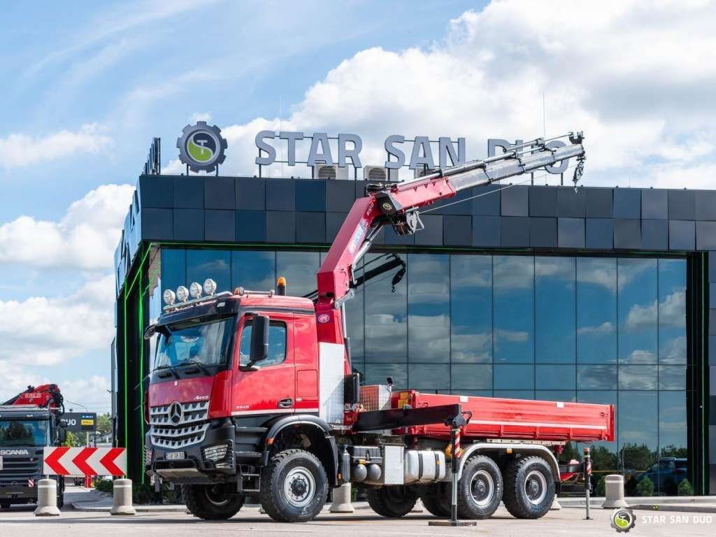 Mercedes-Benz AROCS 3345 6x6 HMF 3220 Winch Crane Tipper - Camion benne: photos 3 Mercedes-Benz AROCS 3345 6x6 HMF 3220 Winch Crane Tipper - Camion benne: photos 3