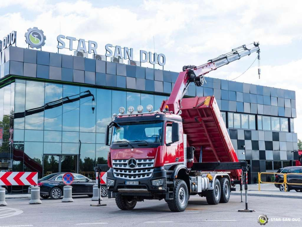 Mercedes-Benz AROCS 3345 6x6 HMF 3220 Winch Crane Tipper - Camion benne: photos 1 Mercedes-Benz AROCS 3345 6x6 HMF 3220 Winch Crane Tipper - Camion benne: photos 1