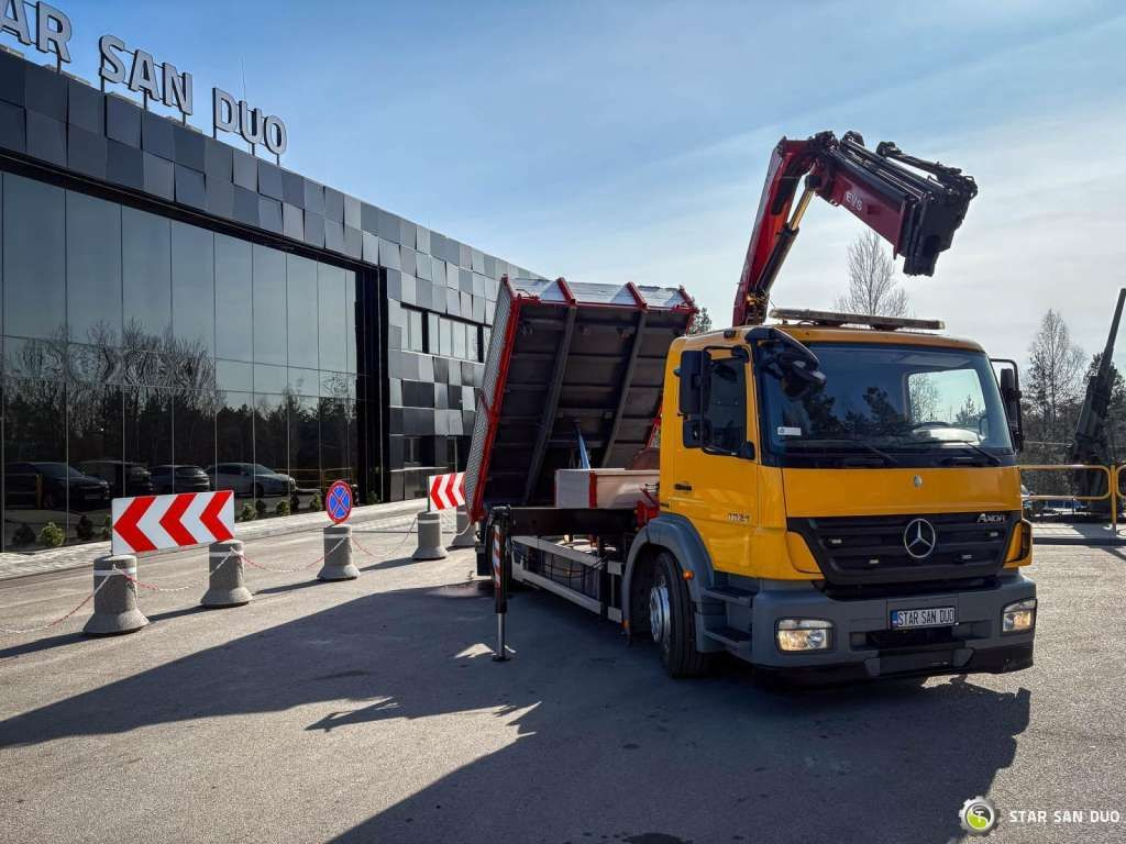 Mercedes-Benz AXOR 1824 4x2 HMF 975 HDS Crane Rotator Kipper Mercedes-Benz AXOR 1824 4x2 HMF 975 HDS Crane Rotator Kipper - Camion benne: photos 2 Mercedes-Benz AXOR 1824 4x2 HMF 975 HDS Crane Rotator Kipper Mercedes-Benz AXOR 1824 4x2 HMF 975 HDS Crane Rotator Kipper - Camion benne: photos 2