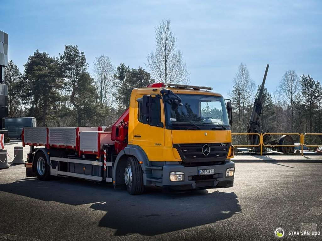 Crédit-bail de  Mercedes-Benz  AXOR 1824 4x2 HMF 975 HDS Crane  Rotator Kipper Mercedes-Benz  AXOR 1824 4x2 HMF 975 HDS Crane  Rotator Kipper: photos 12