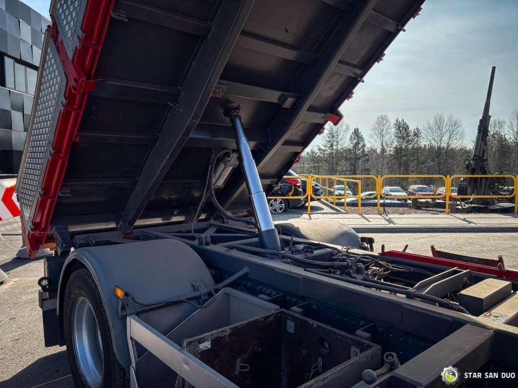Crédit-bail de  Mercedes-Benz  AXOR 1824 4x2 HMF 975 HDS Crane  Rotator Kipper Mercedes-Benz  AXOR 1824 4x2 HMF 975 HDS Crane  Rotator Kipper: photos 9