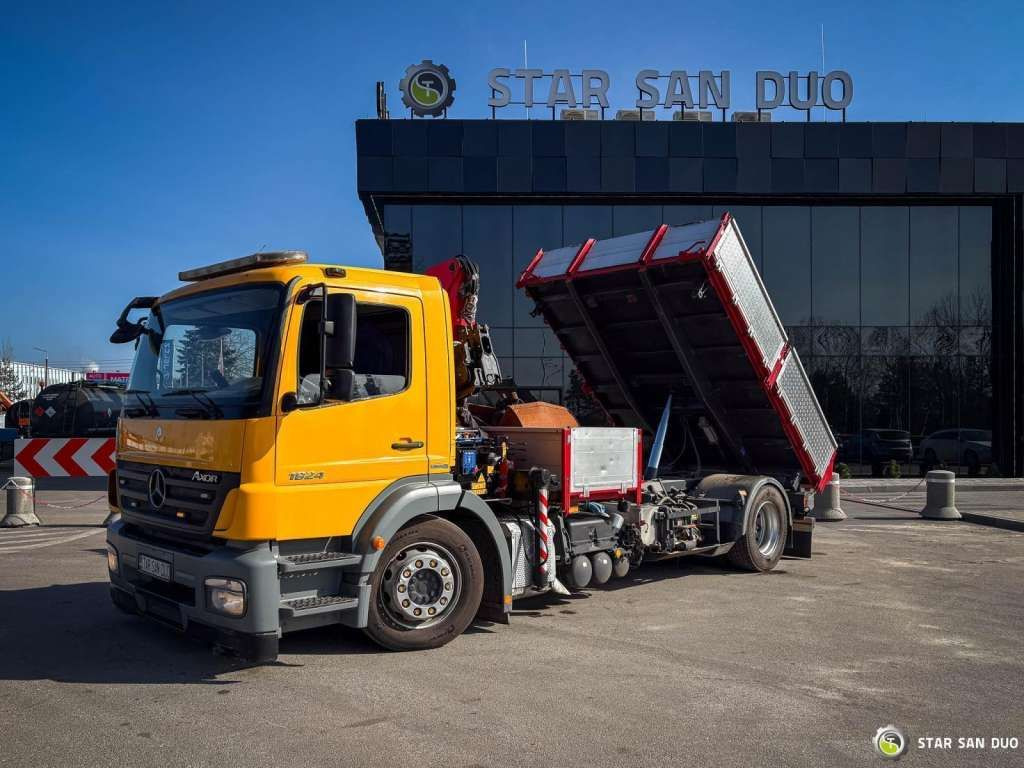 Crédit-bail de  Mercedes-Benz  AXOR 1824 4x2 HMF 975 HDS Crane  Rotator Kipper Mercedes-Benz  AXOR 1824 4x2 HMF 975 HDS Crane  Rotator Kipper: photos 8