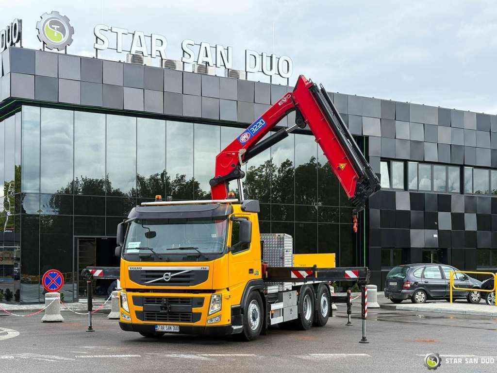 Volvo FM 460 6x4x4 HMF 3220 Crane HDS - Tracteur routier: photos 3 Volvo FM 460 6x4x4 HMF 3220 Crane HDS - Tracteur routier: photos 3