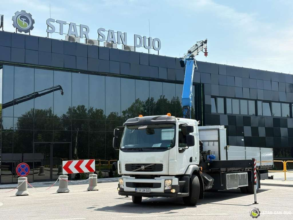 Volvo FE 240 4x2 HMF 1560 K3 HDS Rotator Crane Kran - Camion grue: photos 3 Volvo FE 240 4x2 HMF 1560 K3 HDS Rotator Crane Kran - Camion grue: photos 3