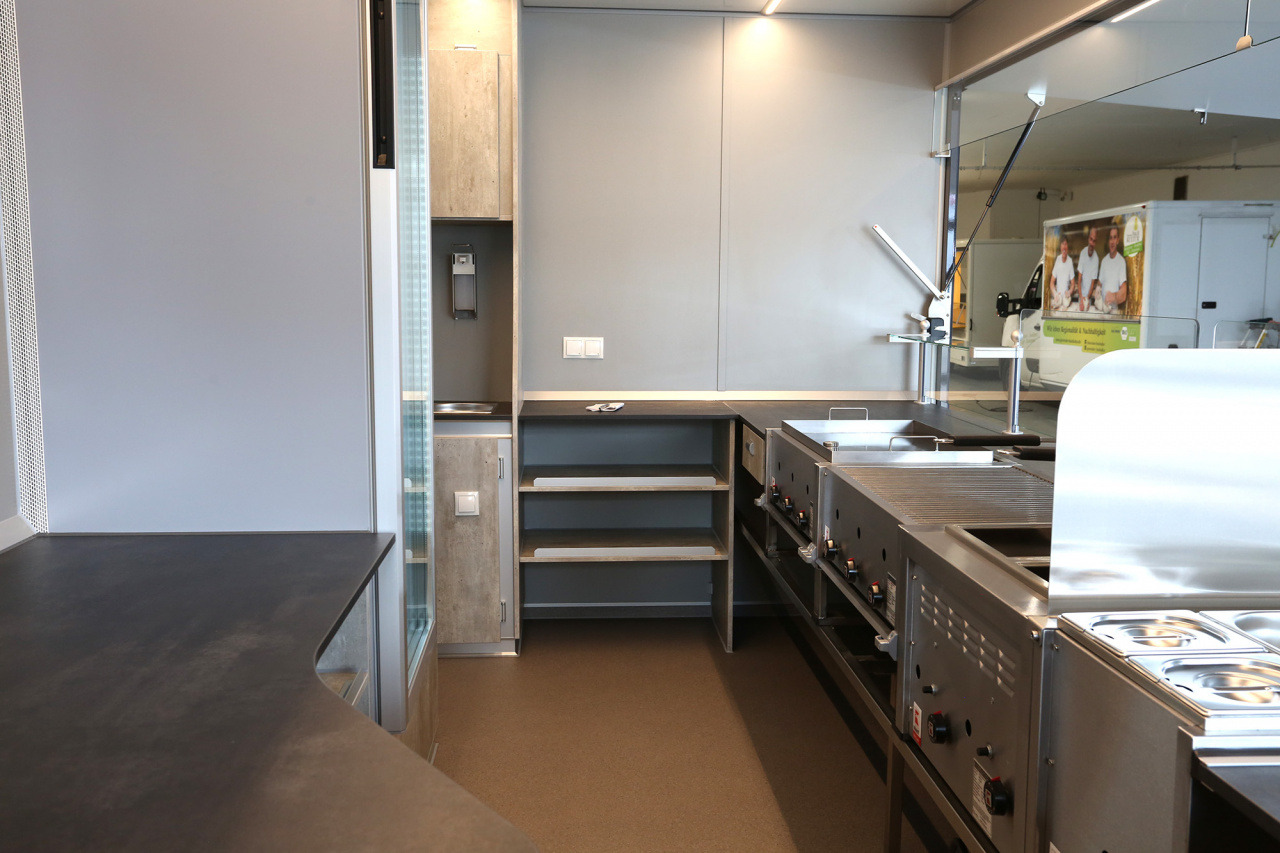 Wochenmarktmobil BORCO HÖHNS - Camion magasin: photos 4 Wochenmarktmobil BORCO HÖHNS - Camion magasin: photos 4