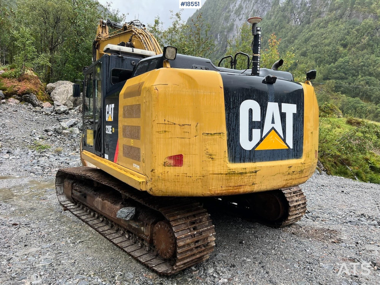 Caterpillar 320E - Pelle sur chenille: photos 1 Caterpillar 320E - Pelle sur chenille: photos 1