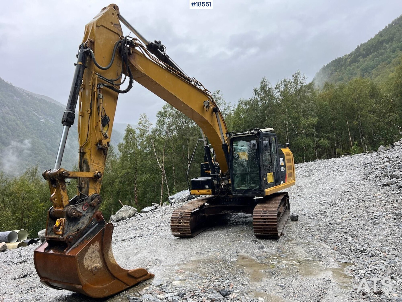 Caterpillar 320E - Pelle sur chenille: photos 3 Caterpillar 320E - Pelle sur chenille: photos 3